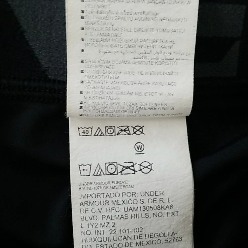 Under Armour HeatGear Compression Leggings - Size Medium - Picture 9 of 10